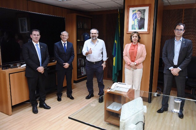 Vanderlan Cardoso reunião no MEC
