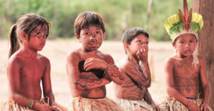crianças indígenas
