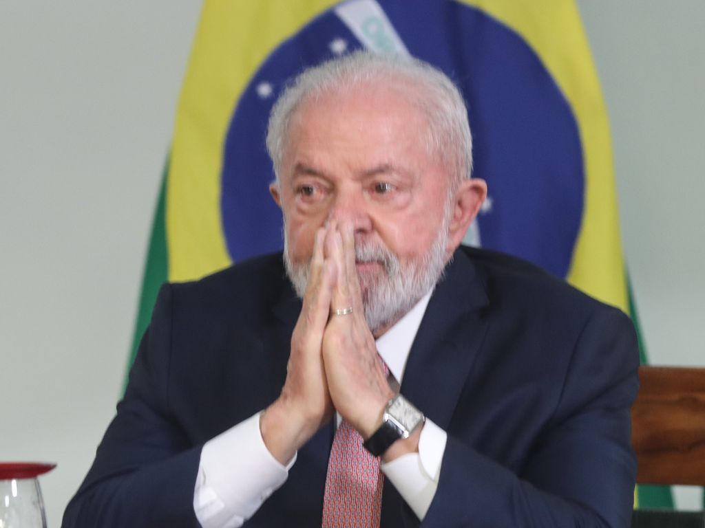 1. Rejeição recorde à reeleição de Lula chega a 66%
