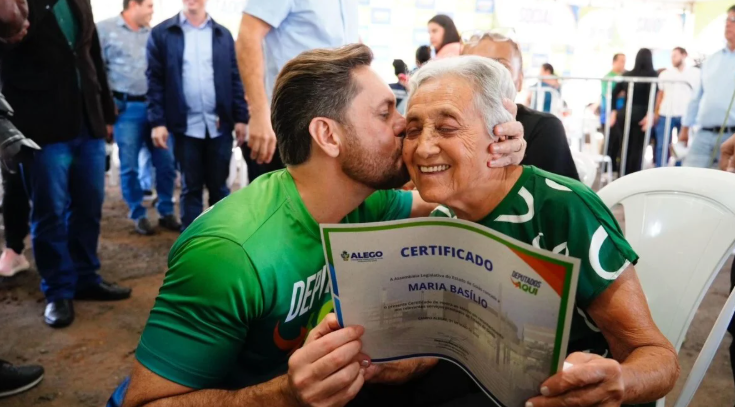 Bruno Peixoto lidera 8ª edição do programa Deputados Aqui em Campo Alegre de Goiás