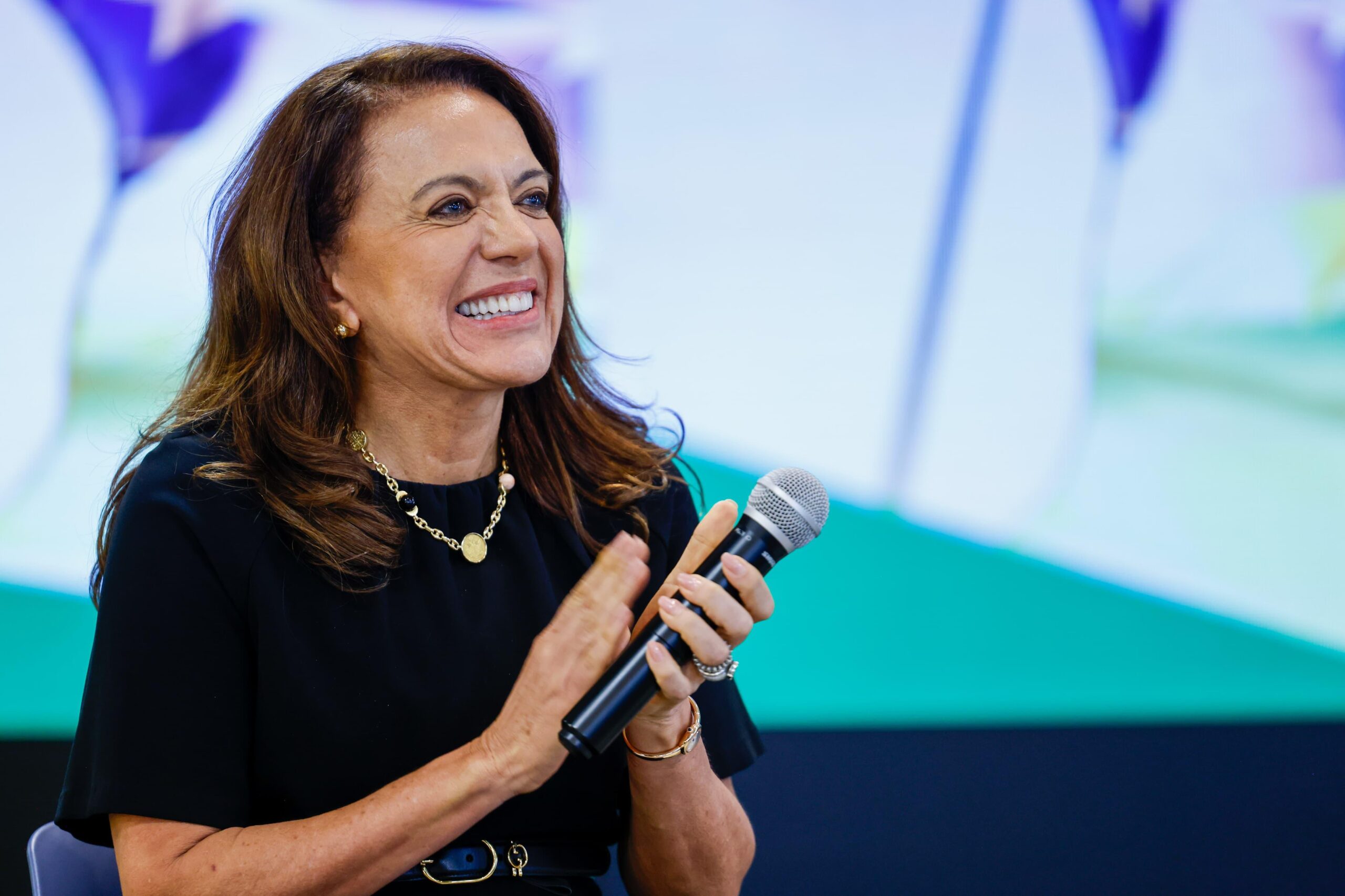 Gracinha Caiado anuncia aumento de até 200% no repasse da merenda escolar em Goiás