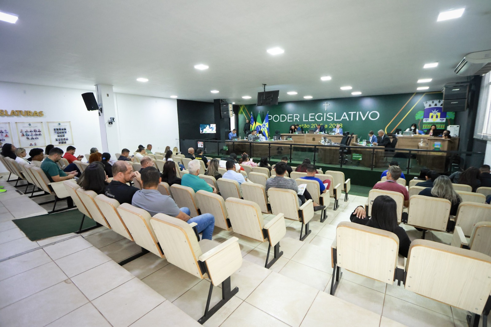 Imagem ilustrativa do plenário a Câmara Legislativa de Valparaíso de Goiás.