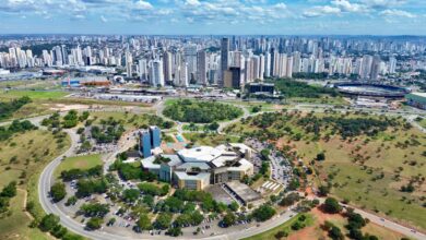 Imagem ilustrativa do Paço municipal de Goiânia visto de cima.