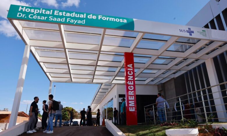 Imagem ilustrativa da entrada do Hospital Estadual de Formosa Dr. César Saad Fayad.